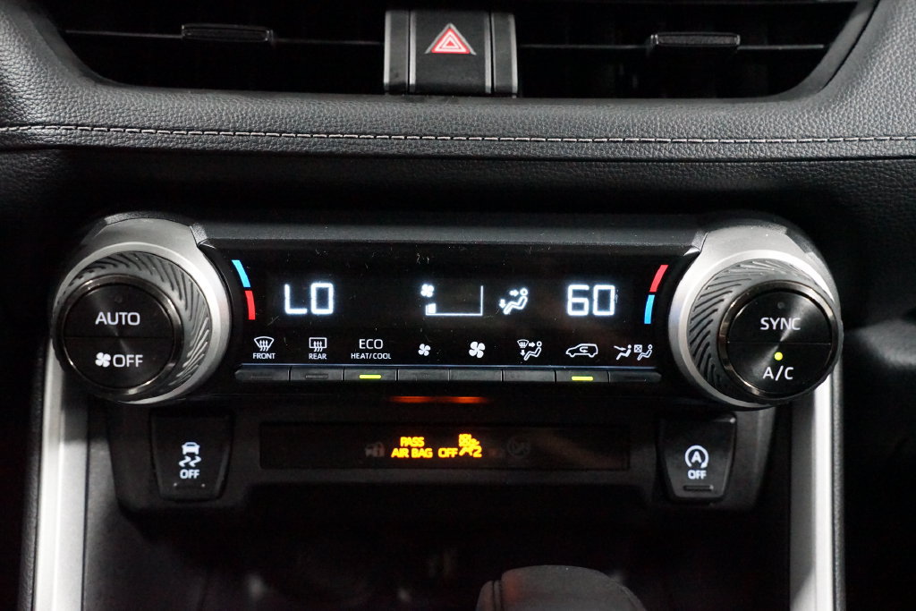Certified 2025 Toyota RAV4 XLE FWD image 20