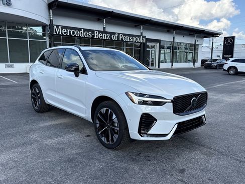 New 2026 Volvo XC60 B5 Plus w/ Protection Package Premier AWD/4WD image 7