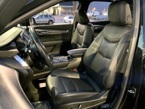 Used 2022 Cadillac XT5 Luxury image 10