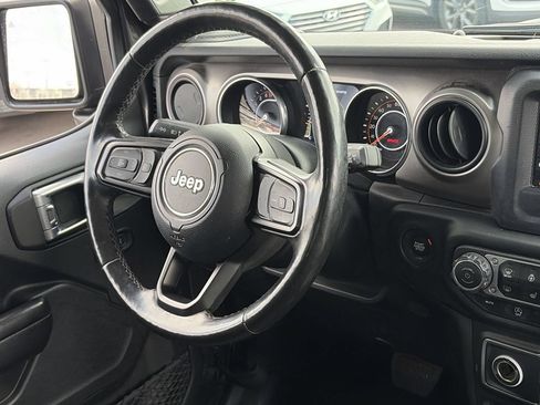 Used 2020 Jeep Wrangler Sport AWD/4WD image 13
