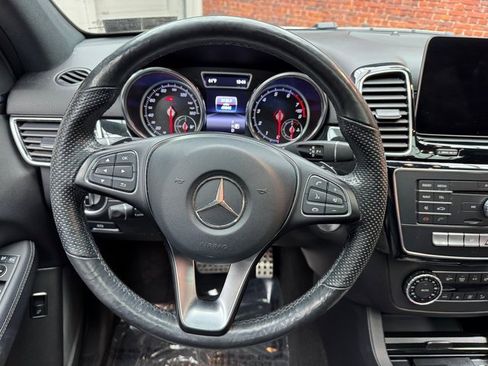 Used 2019 Mercedes-Benz GLE 400 4MATIC image 14