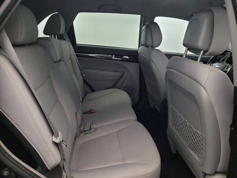 Used 2015 Kia Sorento LX AWD/4WD image 19