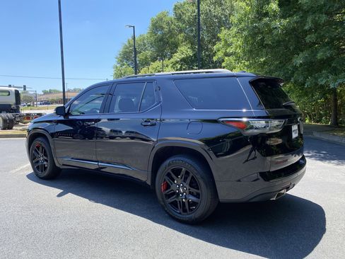 Used 2020 Chevrolet Traverse Premier w/ Redline Edition FWD image 7