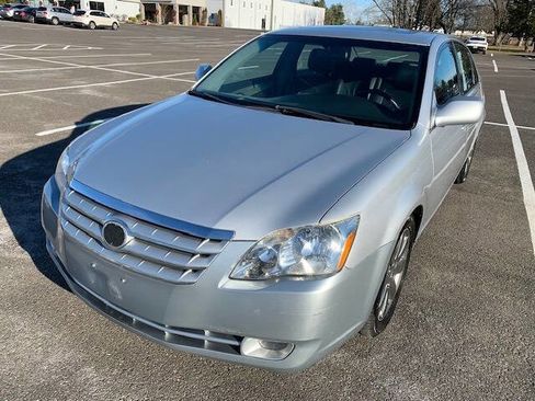 Used 2005 Toyota Avalon Touring image 3