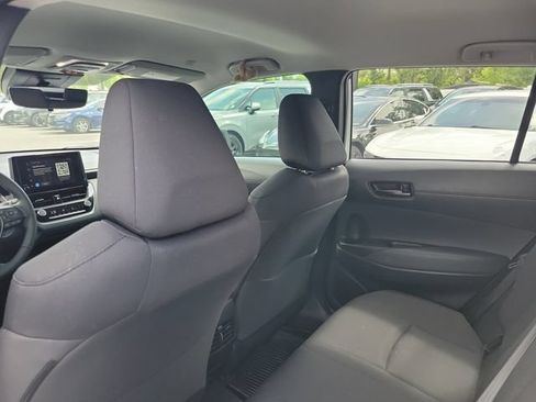 Used 2026 Toyota Corolla Cross LE FWD image 28