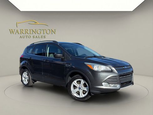 Used 2016 Ford Escape SE w/ Equipment Group 201A image 1