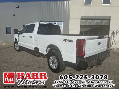 Used 2024 Ford F250 XLT image 2