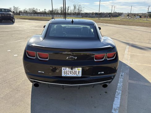 Used 2010 Chevrolet Camaro SS w/ RS Package image 4