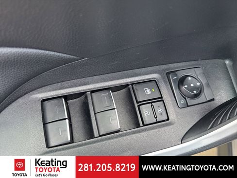 Used 2025 Toyota RAV4 XLE image 12