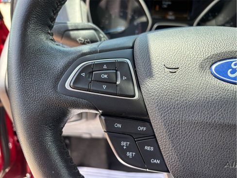 Used 2015 Ford Focus SE w/ Equipment Group 201A FWD image 21