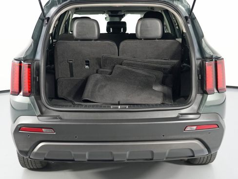 Used 2022 Kia Sorento S image 9