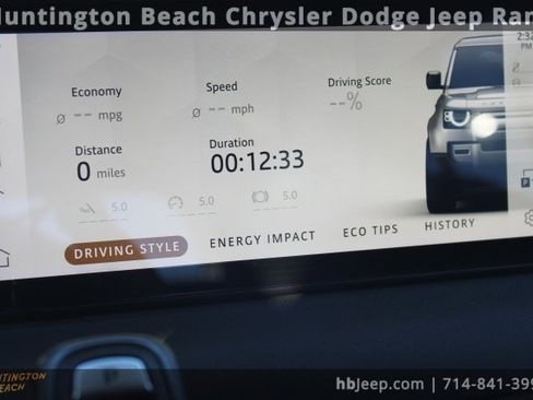 Used 2023 Land Rover Defender 110 SE image 29