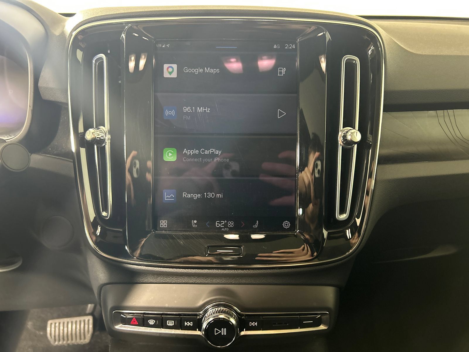 Used 2023 Volvo C40 P8 Recharge Plus AWD/4WD image 23