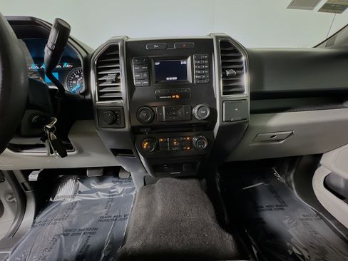 Used 2016 Ford F150 XLT AWD/4WD image 25