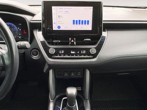 Used 2023 Toyota Corolla Cross XLE w/ Convenience Package AWD/4WD image 8