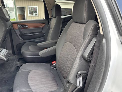 Used 2017 Chevrolet Traverse LT AWD/4WD image 5