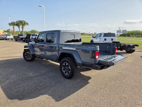 New 2026 Jeep Gladiator Sport image 24