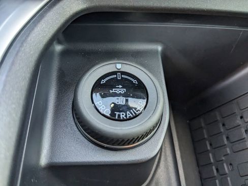 New 2025 Ford Expedition Active image 27