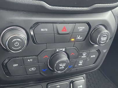 Certified 2023 Jeep Renegade Latitude