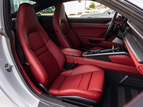Certified 2023 Porsche 911 Carrera 4 AWD/4WD image 41