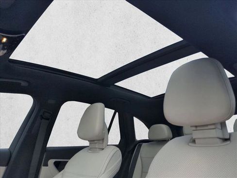 Certified 2025 Mercedes-Benz GLC 300 4MATIC image 15