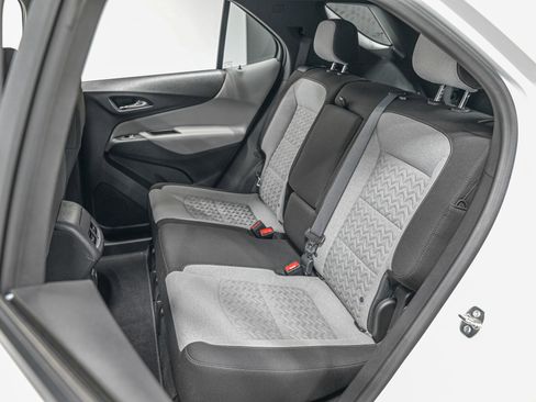 Used 2023 Chevrolet Equinox LS w/ LS Convenience Package image 28