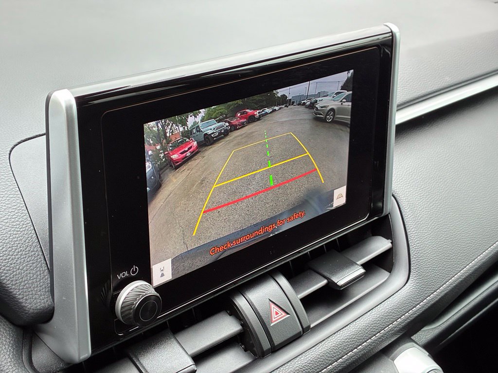 Used 2024 Toyota RAV4 XLE AWD/4WD image 5