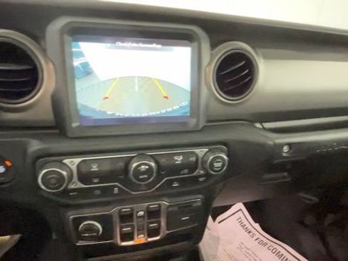Used 2023 Jeep Wrangler Unlimited w/ 8.4" Radio Group AWD/4WD image 31