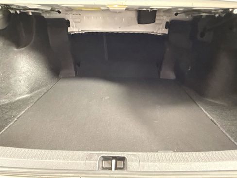 Used 2019 Toyota Camry SE image 31