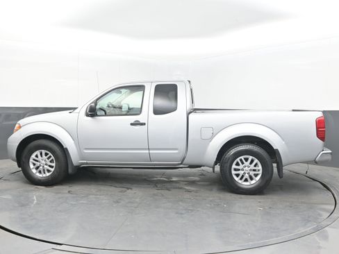 Used 2017 Nissan Frontier SV RWD image 7