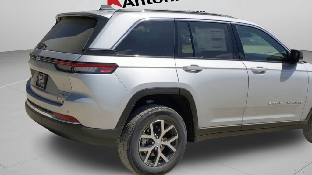 New 2025 Jeep Grand Cherokee Limited RWD image 41