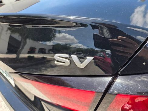 Used 2024 Nissan Altima 2.5 SV w/ SV Premium Package FWD image 12