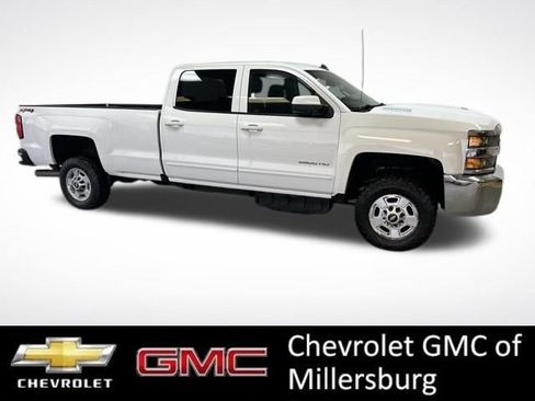 Used 2018 Chevrolet Silverado 2500 LT image 2