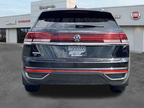 Used 2024 Volkswagen Atlas Cross Sport SE FWD image 6