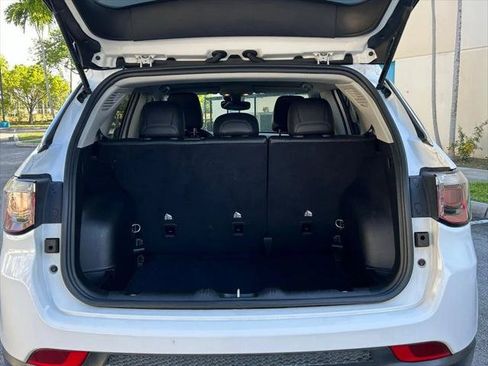 Certified 2022 Jeep Compass Latitude AWD/4WD image 39