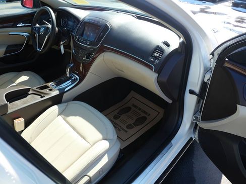 Used 2014 Buick Regal AWD image 16