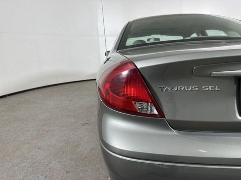 Used 2003 Ford Taurus SEL image 29