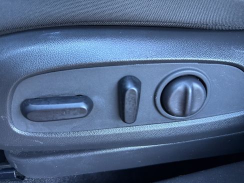 Used 2022 Chevrolet TrailBlazer LT w/ Convenience Package image 38