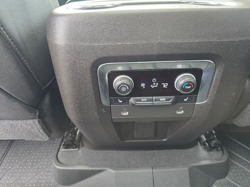 Used 2021 Chevrolet Suburban High Country image 18