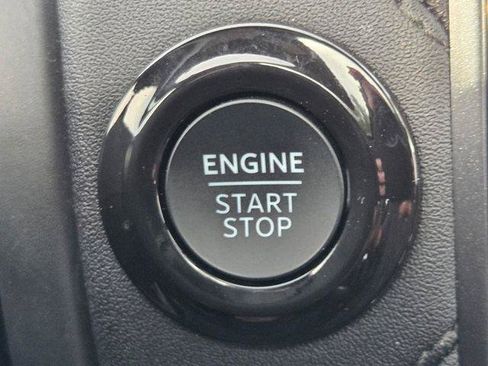 Used 2025 Ford Expedition Tremor AWD/4WD image 31