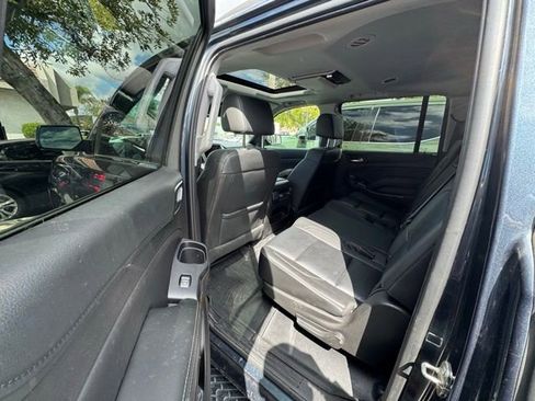 Used 2019 Chevrolet Suburban LT image 6