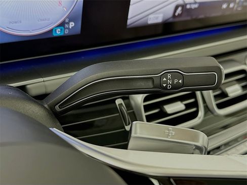 Used 2026 Mercedes-Benz Maybach GLS 600 4MATIC image 17