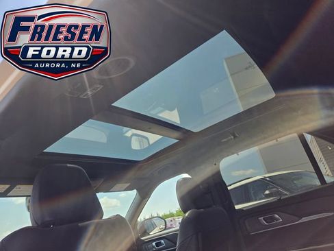 Used 2025 Ford Explorer ST-Line w/ Premium Package AWD/4WD image 22