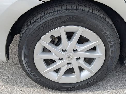 Used 2014 Toyota Prius V Three image 25