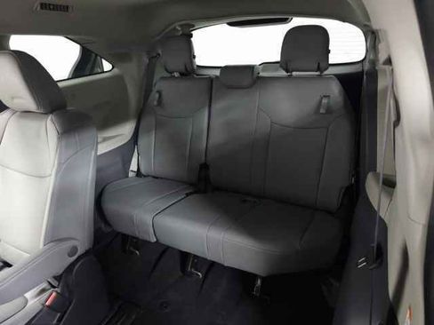 Used 2023 Toyota Sienna XLE image 36