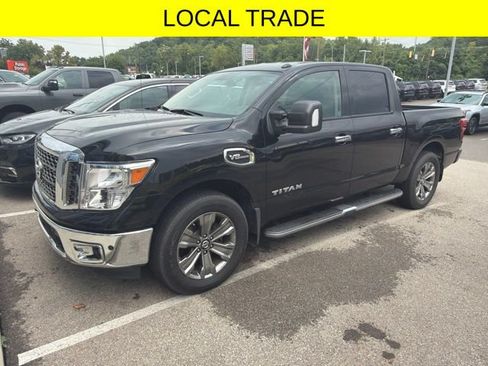 Used 2017 Nissan Titan SV AWD/4WD image 3