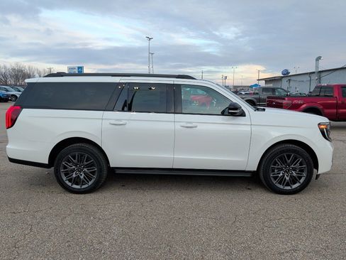 New 2026 Ford Expedition Max Platinum w/ Stealth Appearance Package image 10