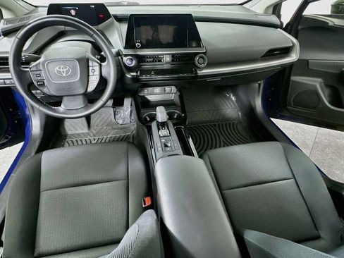 Used 2023 Toyota Prius LE FWD image 16