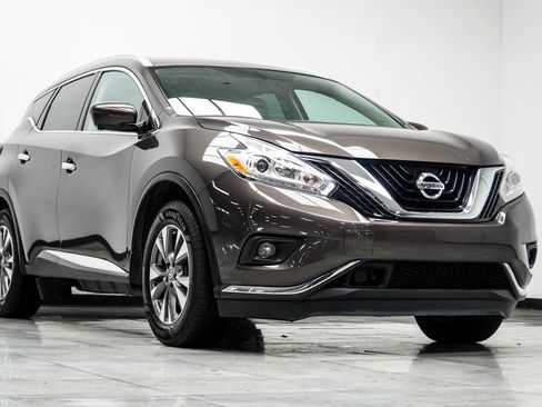 Used 2017 Nissan Murano SL w/ SL Technology Package FWD image 4