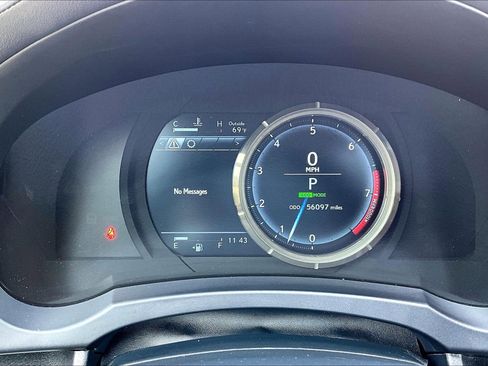 Used 2017 Lexus IS 300 F Sport w/ F Sport Package image 19